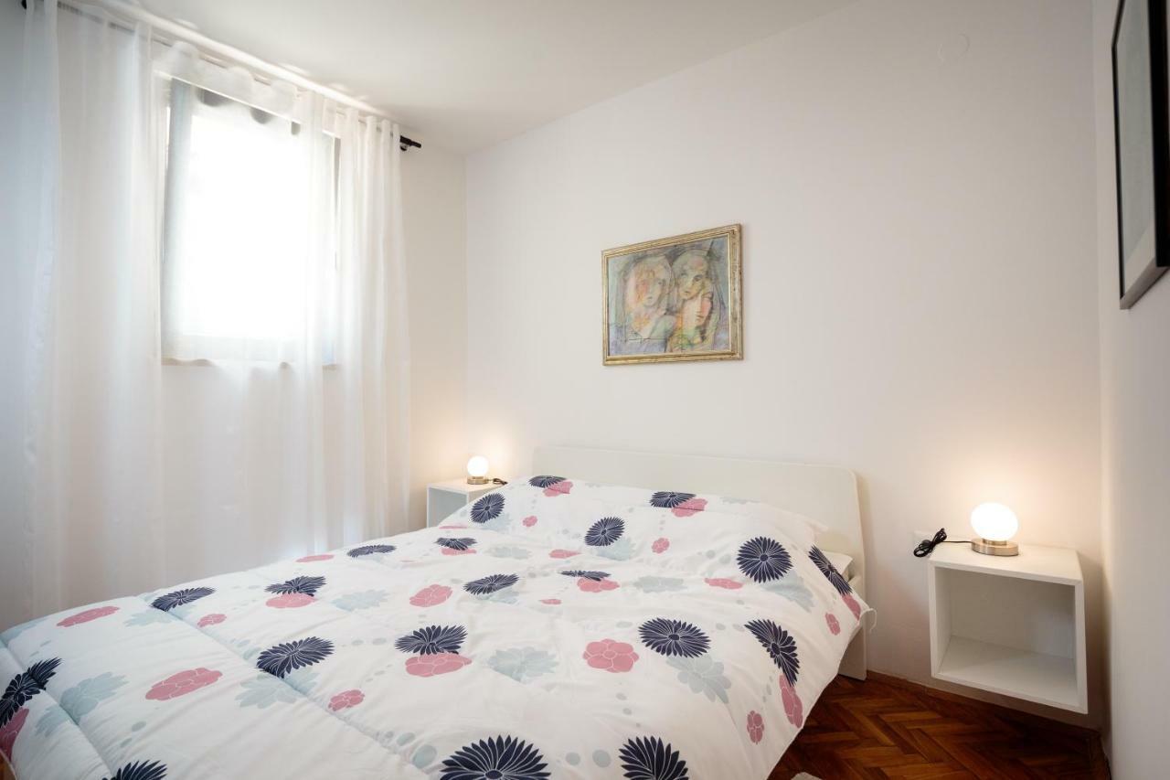 Apartments C52 ロヴィニ エクステリア 写真