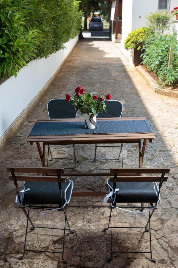 Apartments C52 ロヴィニ エクステリア 写真