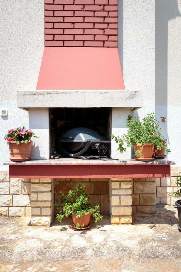 Apartments C52 ロヴィニ エクステリア 写真