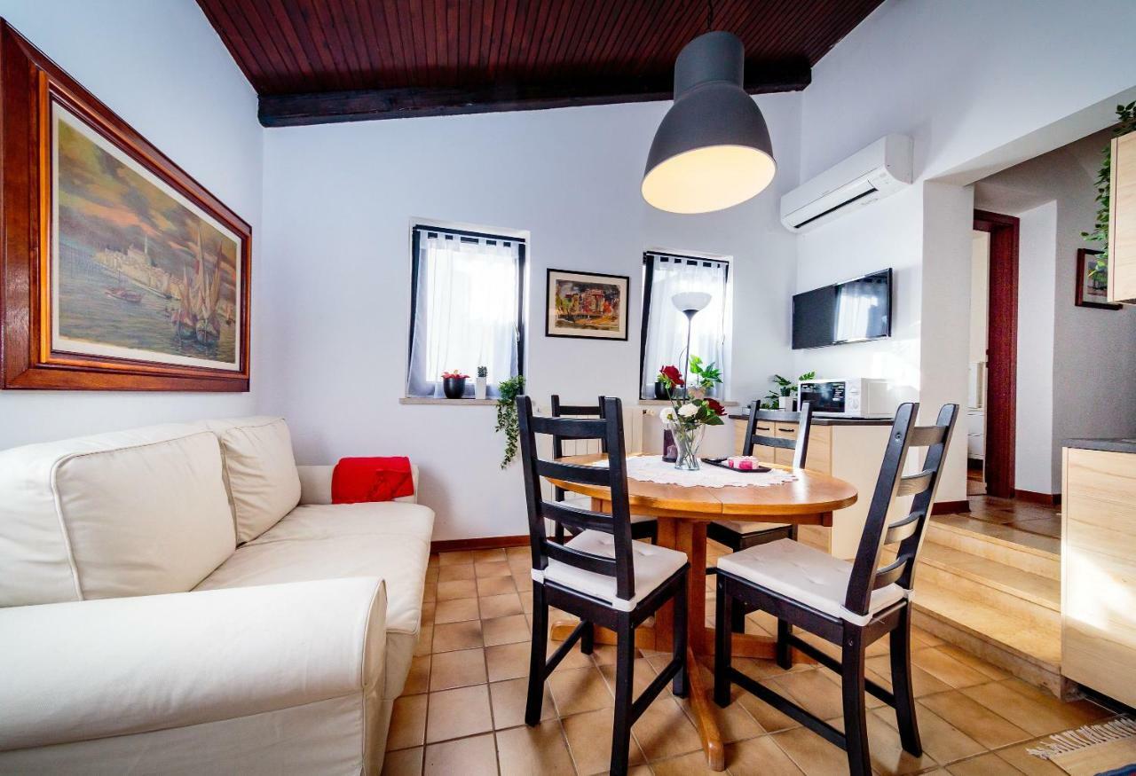 Apartments C52 ロヴィニ エクステリア 写真
