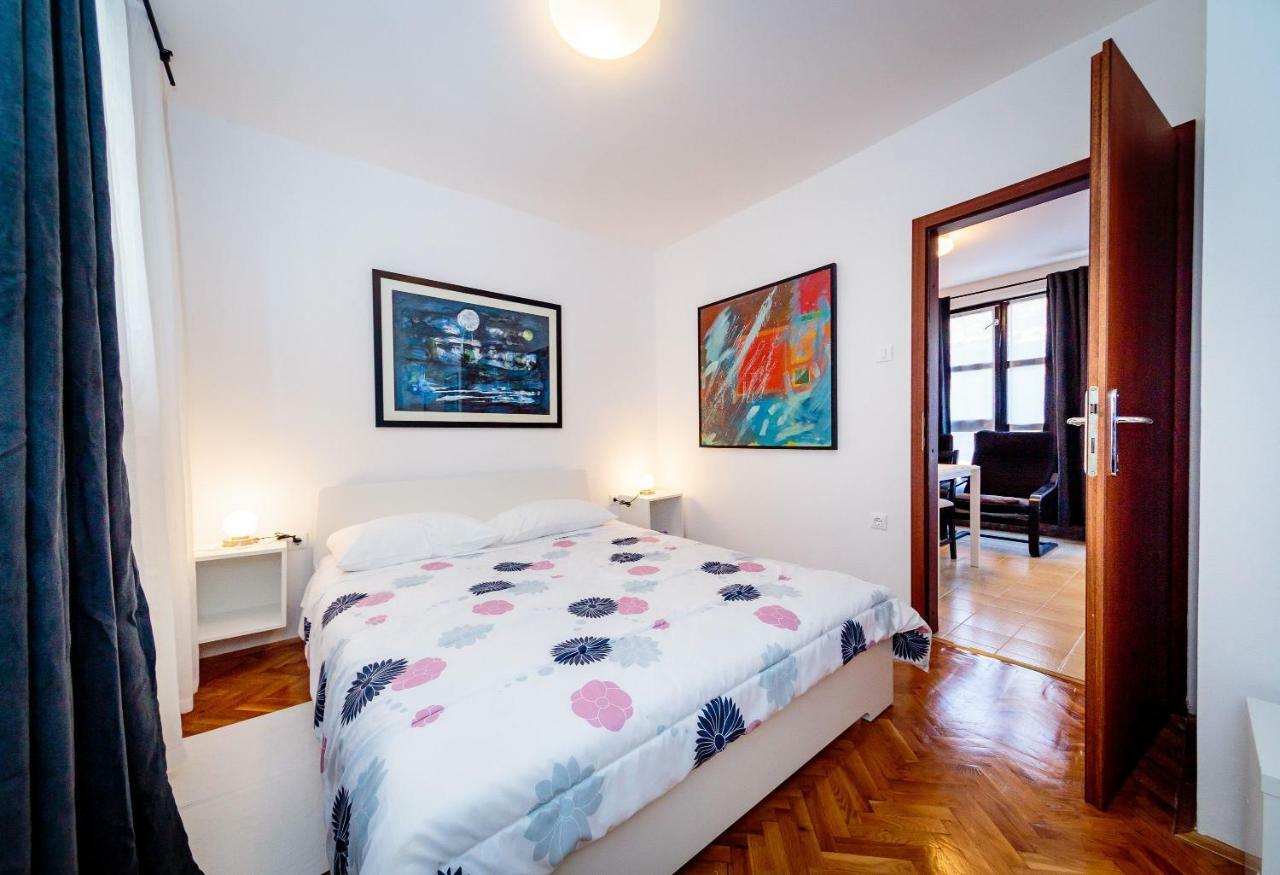 Apartments C52 ロヴィニ エクステリア 写真