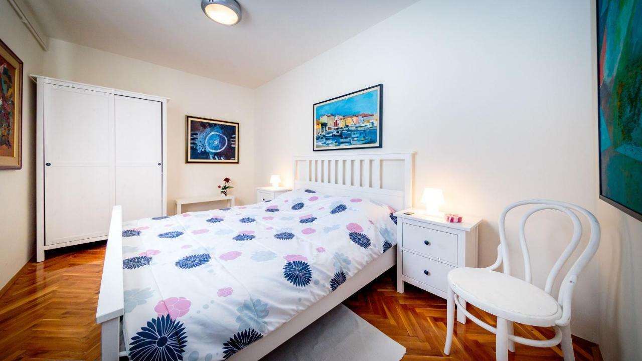 Apartments C52 ロヴィニ エクステリア 写真