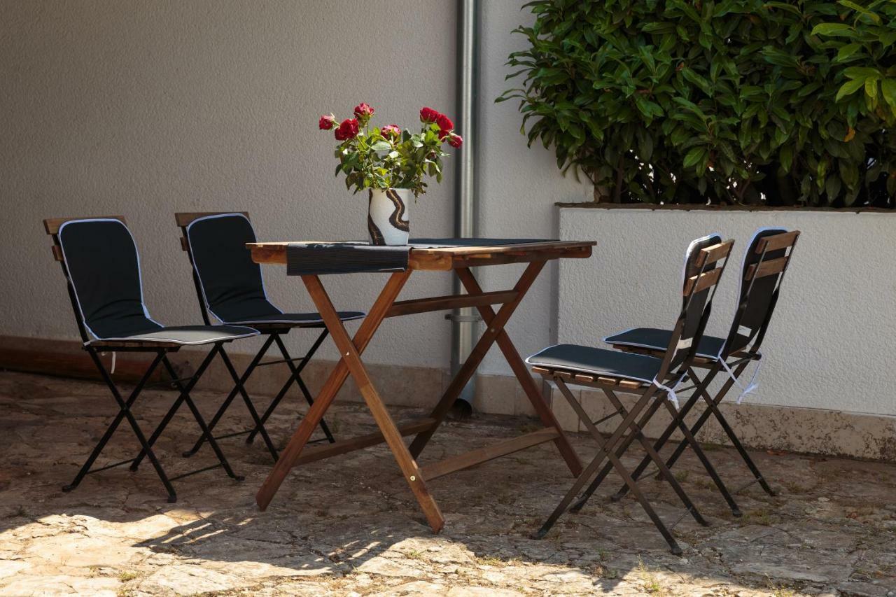 Apartments C52 ロヴィニ エクステリア 写真