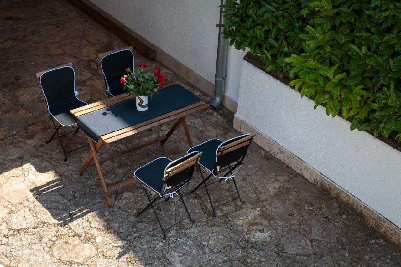 Apartments C52 ロヴィニ エクステリア 写真