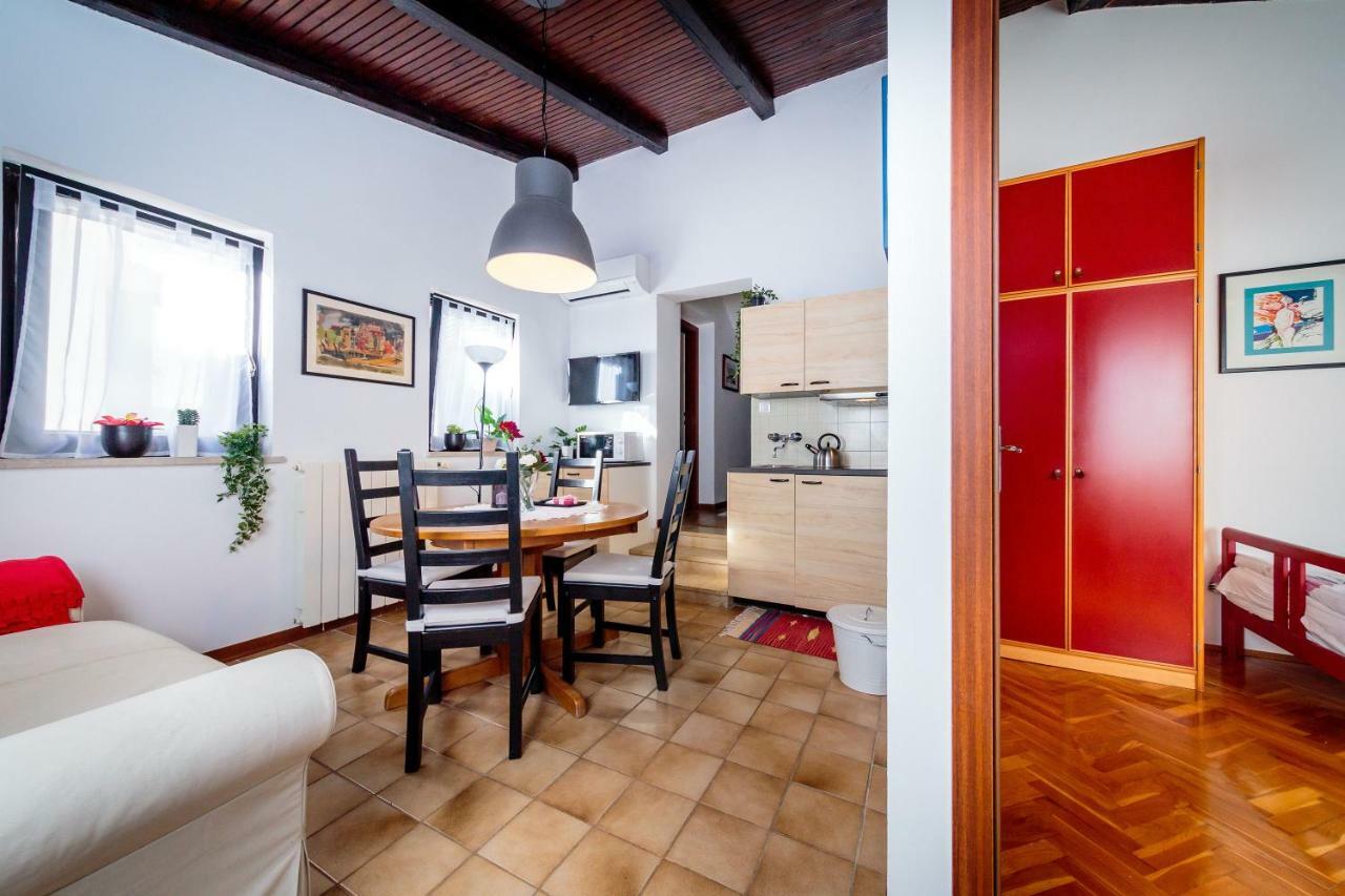 Apartments C52 ロヴィニ エクステリア 写真