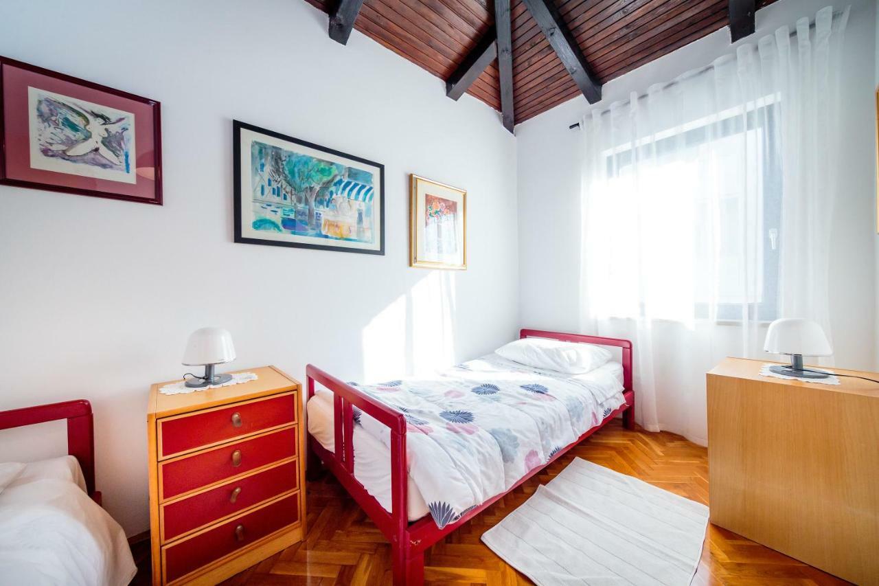 Apartments C52 ロヴィニ エクステリア 写真