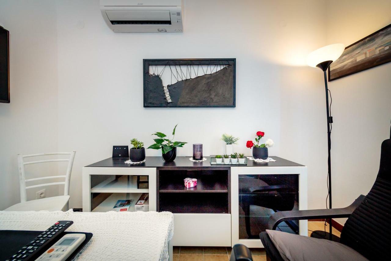 Apartments C52 ロヴィニ エクステリア 写真